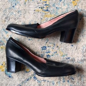 Taryn Rose Leather Gwen Slip Ons Women's Size 7.5M